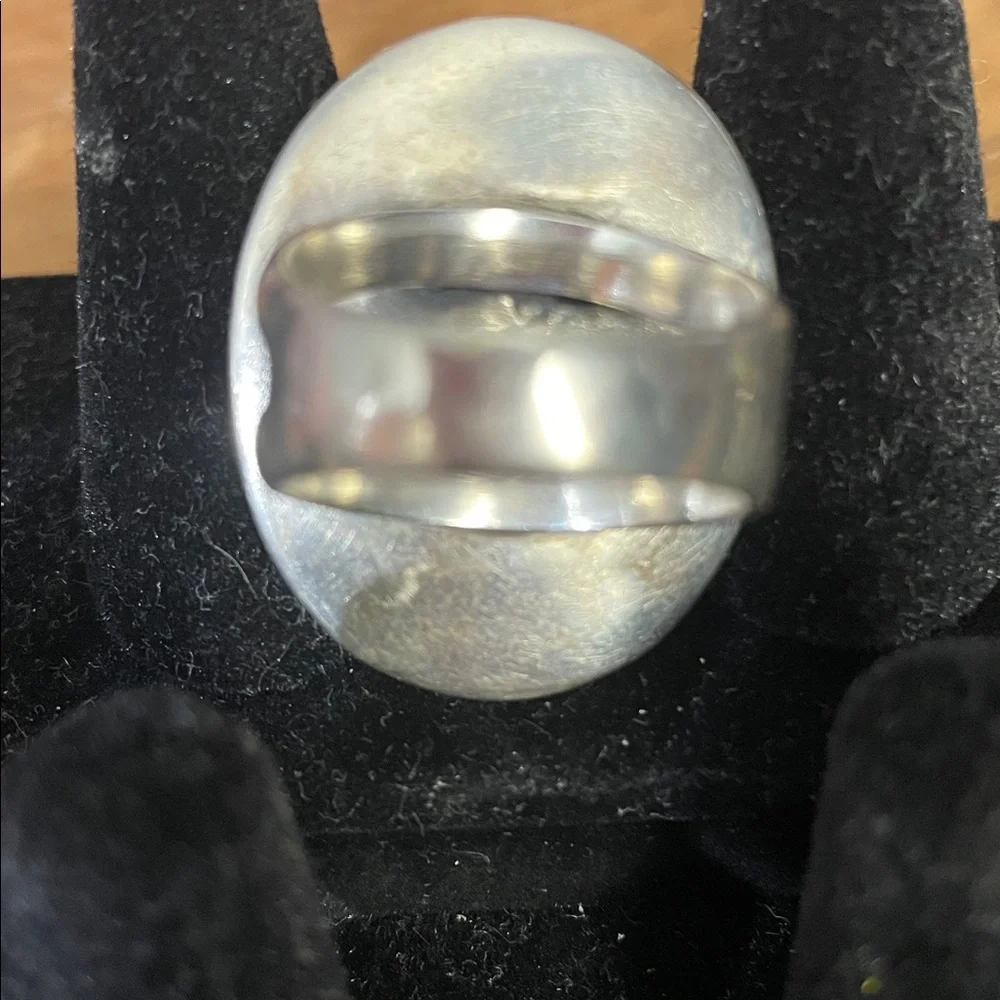 Two-Tone Floral Oval Statement Ring - Silver and Gold - Picture 3 of 5